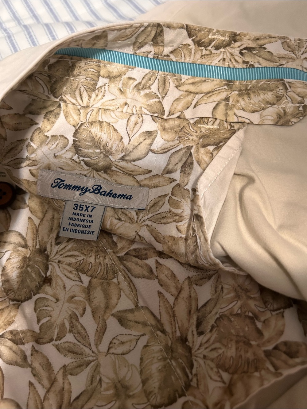 Tommy Bahama Beige Flat Front Men’s Shorts with Leaf-Print Lining
